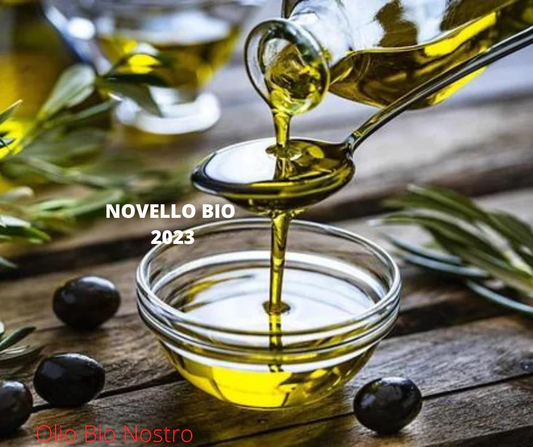 Olio Novello Biologico in bottiglia